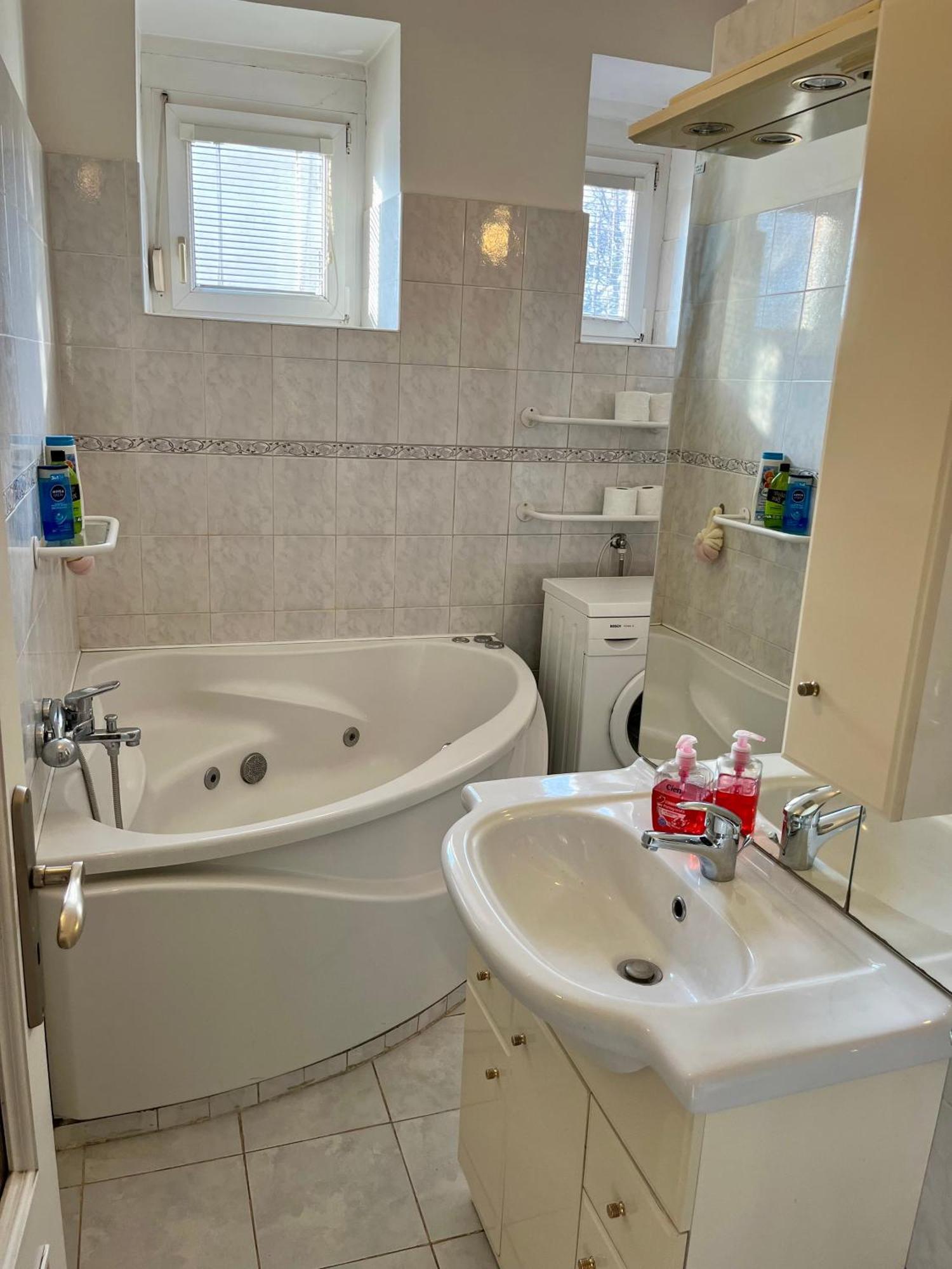 Victory Apartment ブラチスラヴァ エクステリア 写真